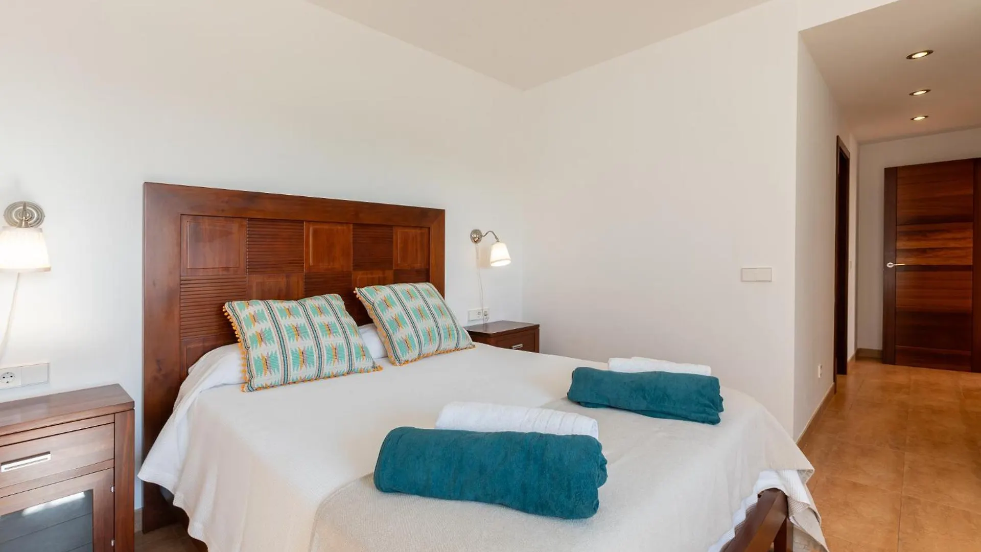 New! Villa Can Vinyes San Antonio  0*, San Antonio (Ibiza)